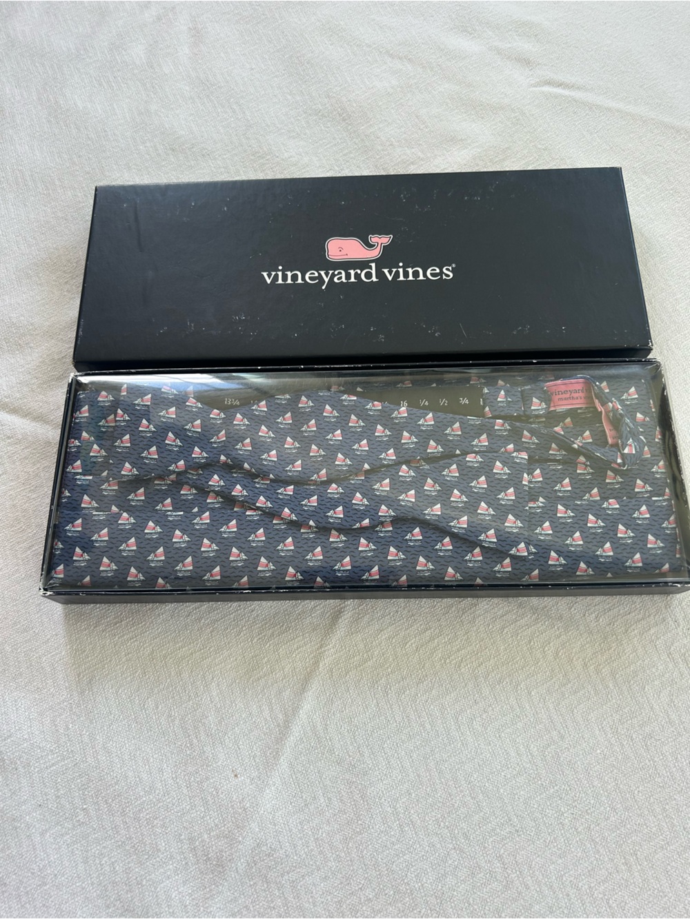 Vineyard Vines "Tied to the Cause" nautical sailboat  tie - NWT